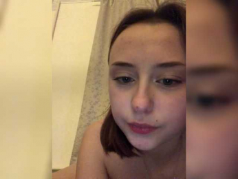 lovewomennnn webcam model stream image
