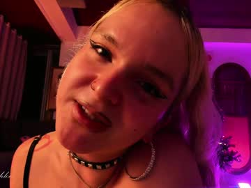 misschloe__ webcam model stream image