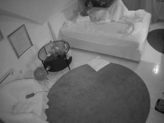voyeurcam-julmodels-whitebed-4 webcam model stream image