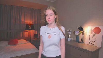 LynetteBalle webcam model stream image