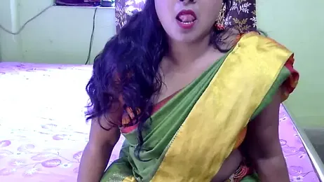 Shy_Housewife_32 webcam model stream image
