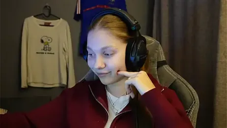 Softixq webcam stripchat model stream image