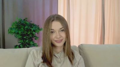LoyceYanagi webcam cam4 model stream image