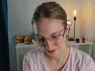odeliaesser webcam model stream image