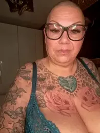 gepiercte_nippel webcam model stream image