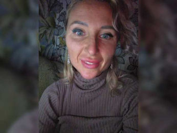 ARotikA webcam model stream image