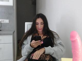 Aloe Lola webcam model stream image