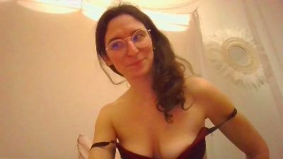 LolaPoups webcam model stream image