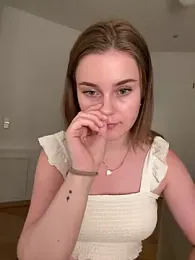 MaribelRiver webcam model stream image
