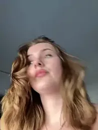 MaribelRiver webcam model stream image