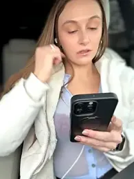 lunagirl13 webcam stripchat model stream image