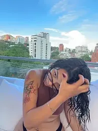 Alice_surprise webcam stripchat model stream image