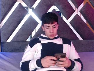 Aaron Blink webcam model stream image