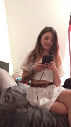 Emmaqueen75 webcam model stream image