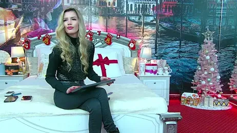 IvySamek webcam model stream image