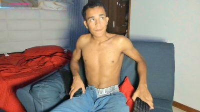 Axton_Vera webcam model stream image