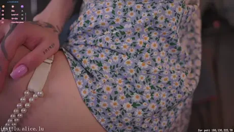 alicelu_ webcam model stream image