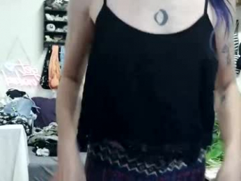 petite_emeri webcam model stream image