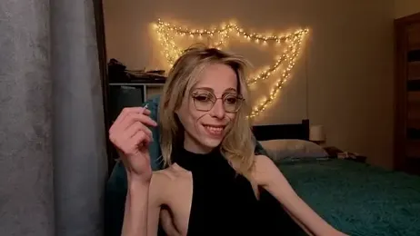 amber_quell_here webcam model stream image