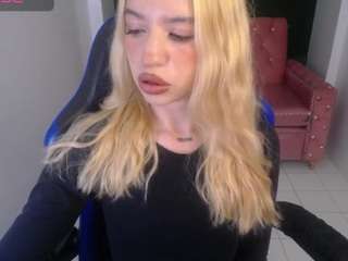 alina-lee-t webcam model stream image