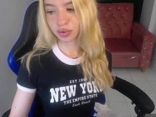 alina-lee-t webcam model stream image