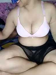 Queen_Taniya webcam model stream image