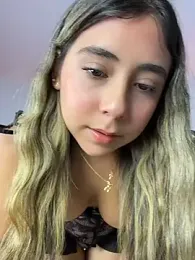 MelodyRey__ webcam model stream image