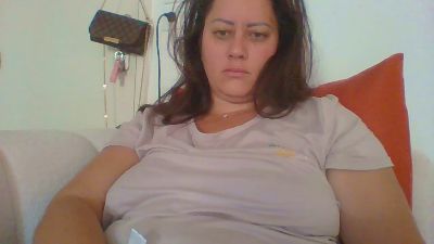 Lauracamc webcam model stream image