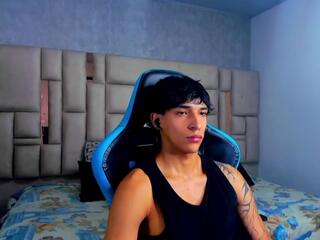 Croy Myers webcam flirt4free model stream image