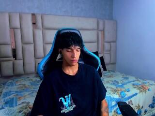 Croy Myers webcam model stream image