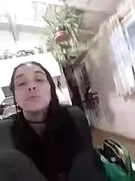 Queenyyy webcam model stream image