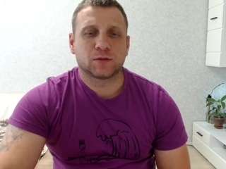 b-l-o-n-d webcam model stream image