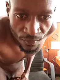 TallandBigEbony webcam model stream image
