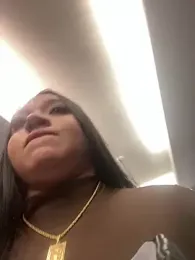 QueenYumi webcam model stream image