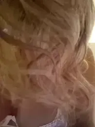 CelynaRoss webcam model stream image