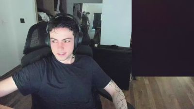 Khelanx webcam model stream image