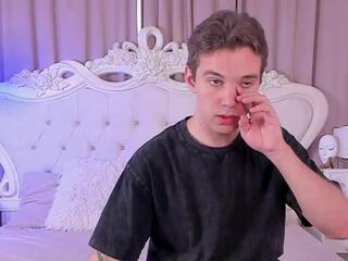 Arthur Andrews webcam model stream image