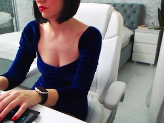 Queen Ely webcam flirt4free model stream image