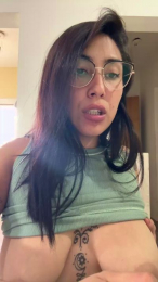 Momii28 webcam model stream image