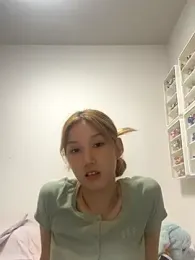 Yua_h02 webcam model stream image