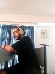 Levi_Latino webcam model stream image