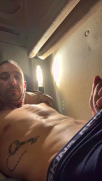 lolgode webcam model stream image