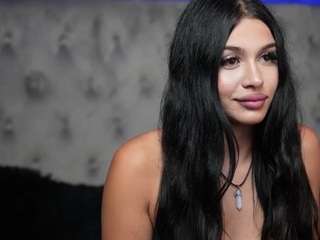 giuliasya webcam model stream image
