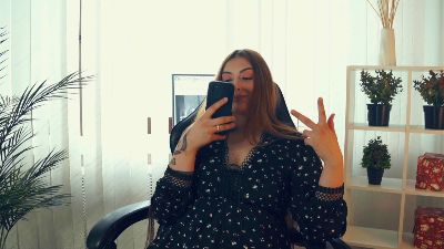 ErlinaHelm webcam model stream image
