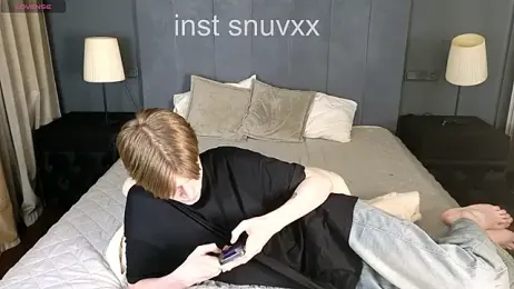 LouieEvans webcam model stream image