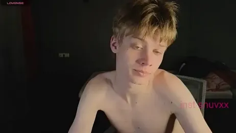 LouieEvans webcam model stream image