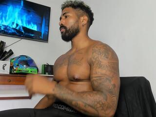 Xander Strongs webcam model stream image