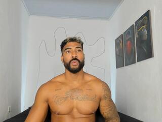 Xander Strongs webcam model stream image