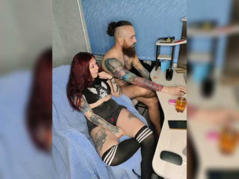 DarkFamily webcam model stream image