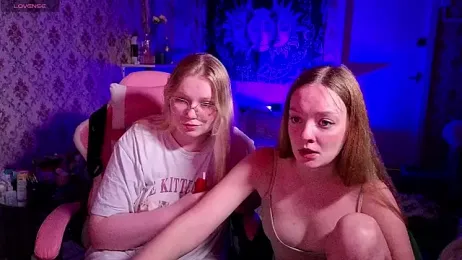 Radiants_two webcam model stream image